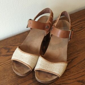 Dansko Debbie Sandal